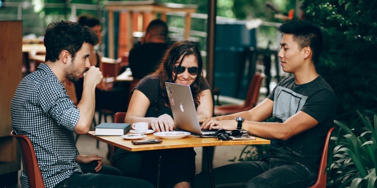 6 Tips for Navigating Campus Life as a Jewish Student