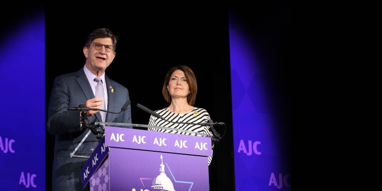 Bipartisan Support for Israel: Reps. Schneider and McMorris Rodgers Speak at AJC Global Forum 2024