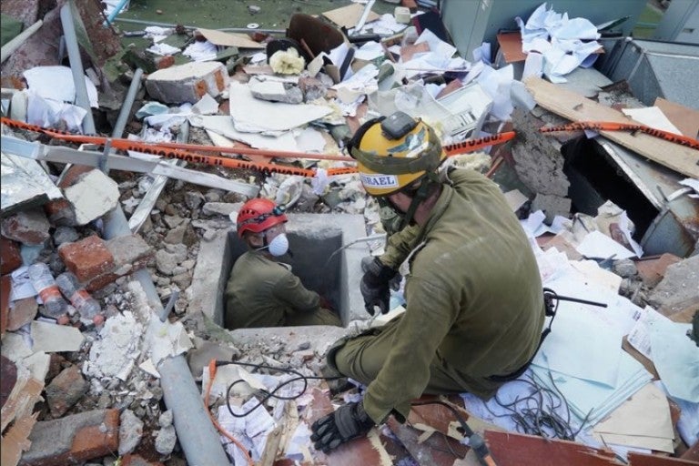 Rescatistas israelíes en México
