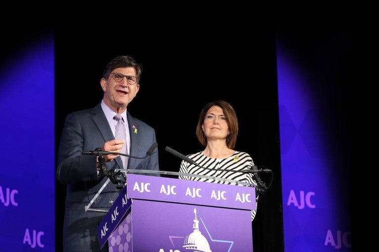 Bipartisan Support for Israel: Reps. Schneider and McMorris Rodgers Speak at AJC Global Forum 2024