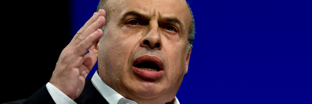 A photo of Natan Sharansky speaking