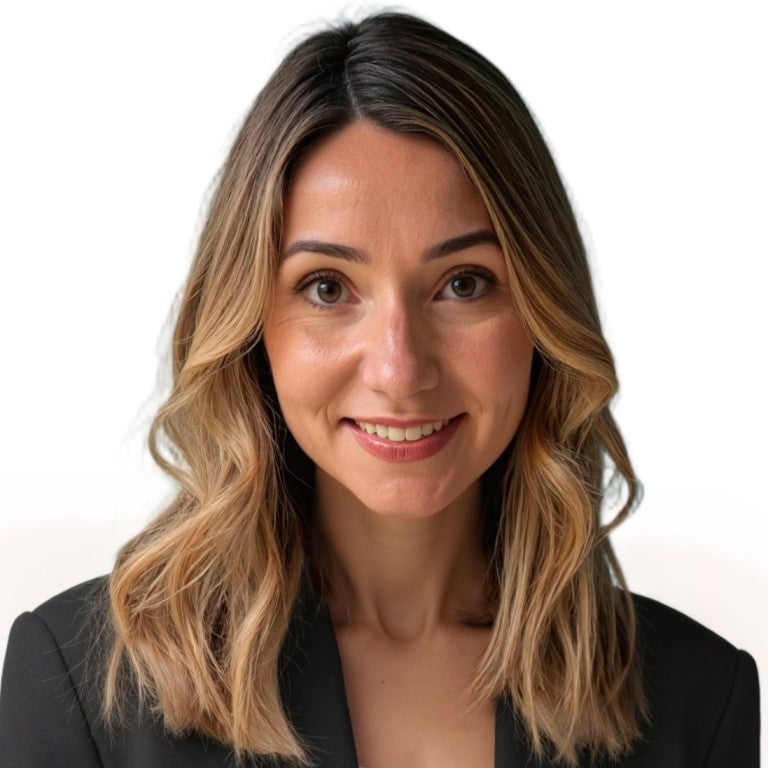 Casey Kustin Headshot